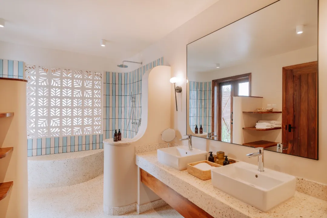Matemwe-Attitude-Seafront-Villas-Bathroom