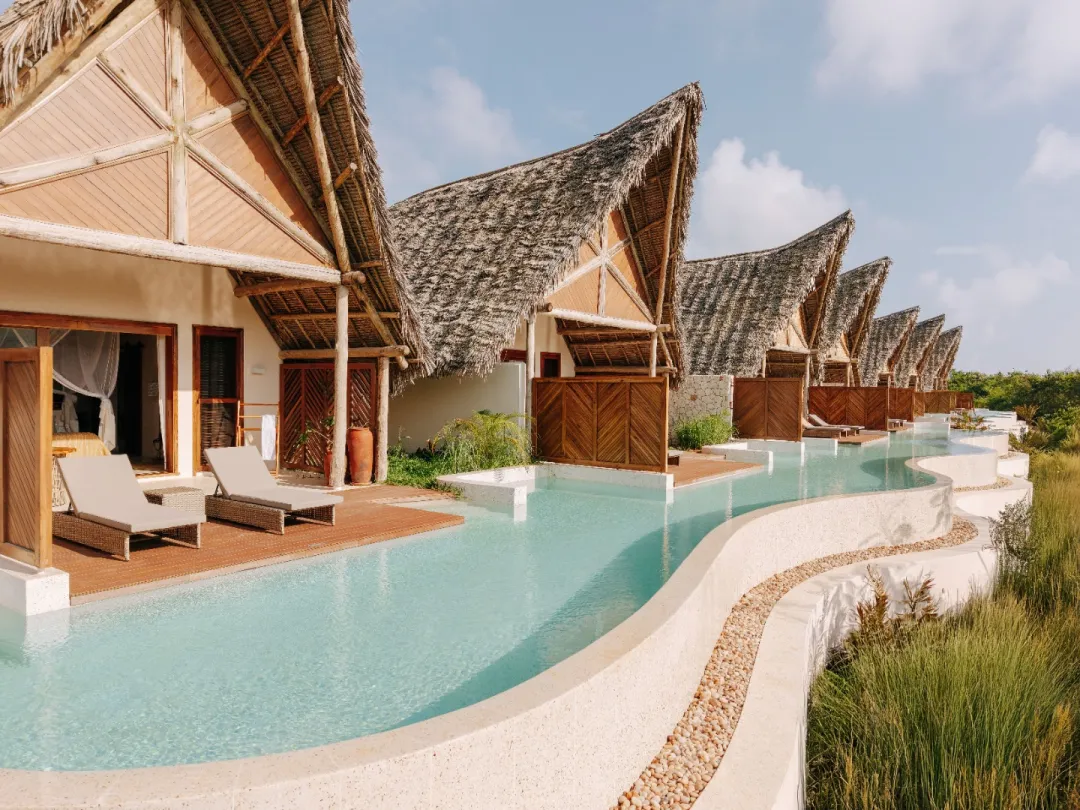 Matemwe-Attitude-Swim-up-Villa-Swim-up-area