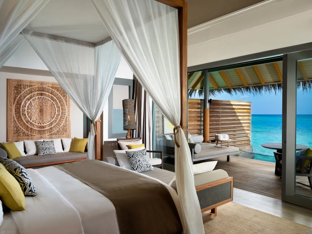 Vakkaru - Over Water Villa Bedroom
