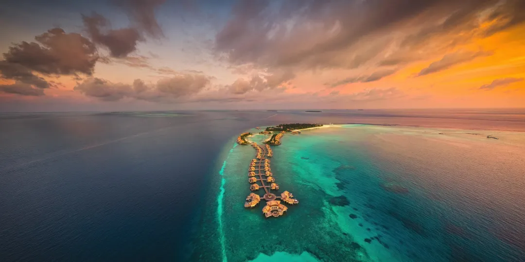 InterContinental-Maldives-Island-at-Sunset