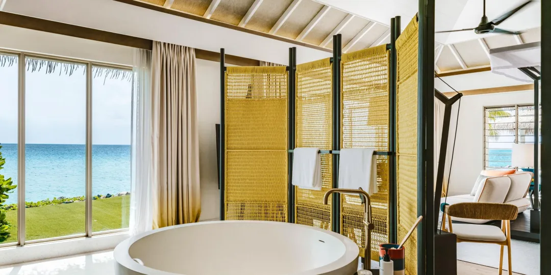 InterContinental-Maldives-Guest-Villa-Bathroom
