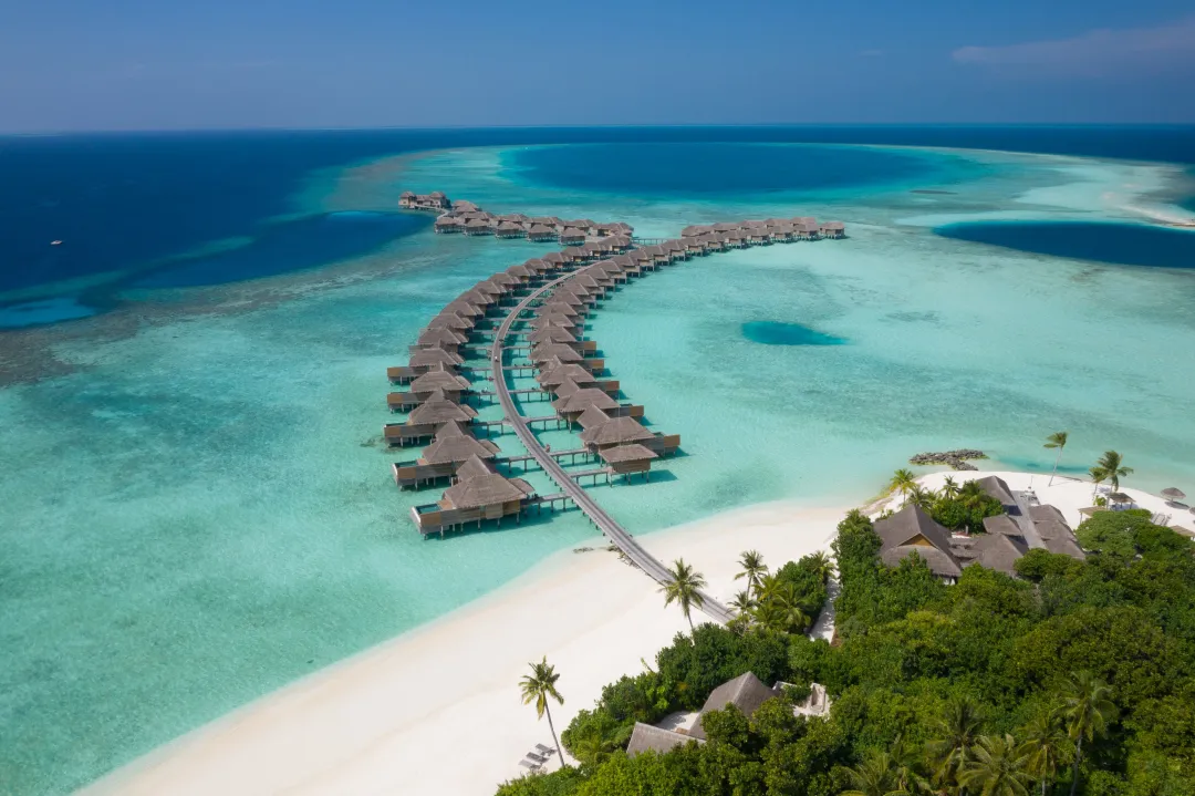 Vakkaru Maldives - Water Villa Aerial View