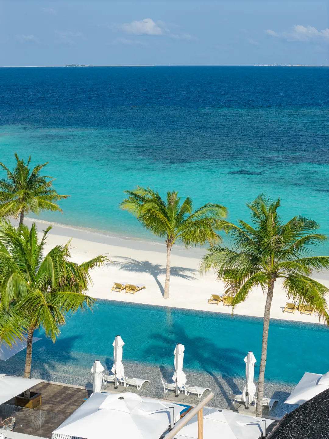 dusitD2 Feydhoo Maldives - Beach View