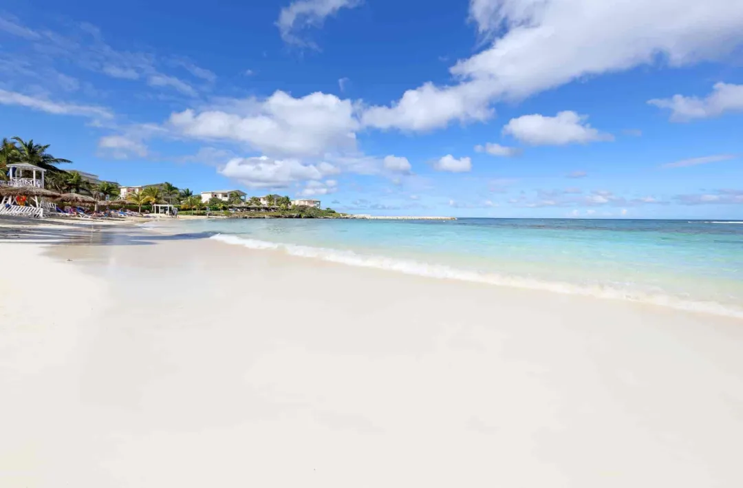 Grand Palladium Lady Hamilton Resort Spa - Beach View