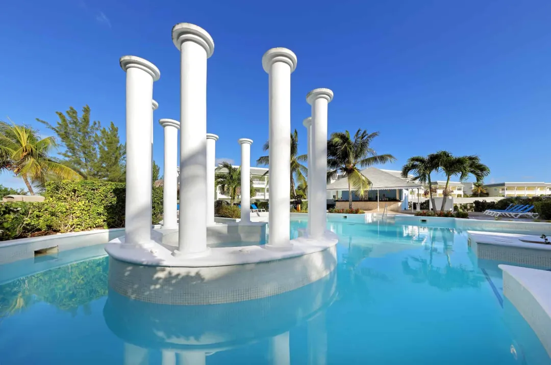 Grand Palladium Lady Hamilton Resort Spa - Pool View