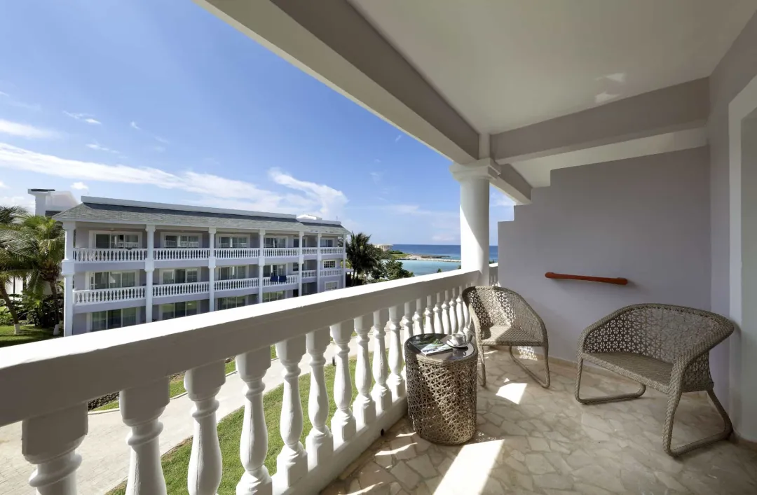 Junior Suite - Balcony Lounge