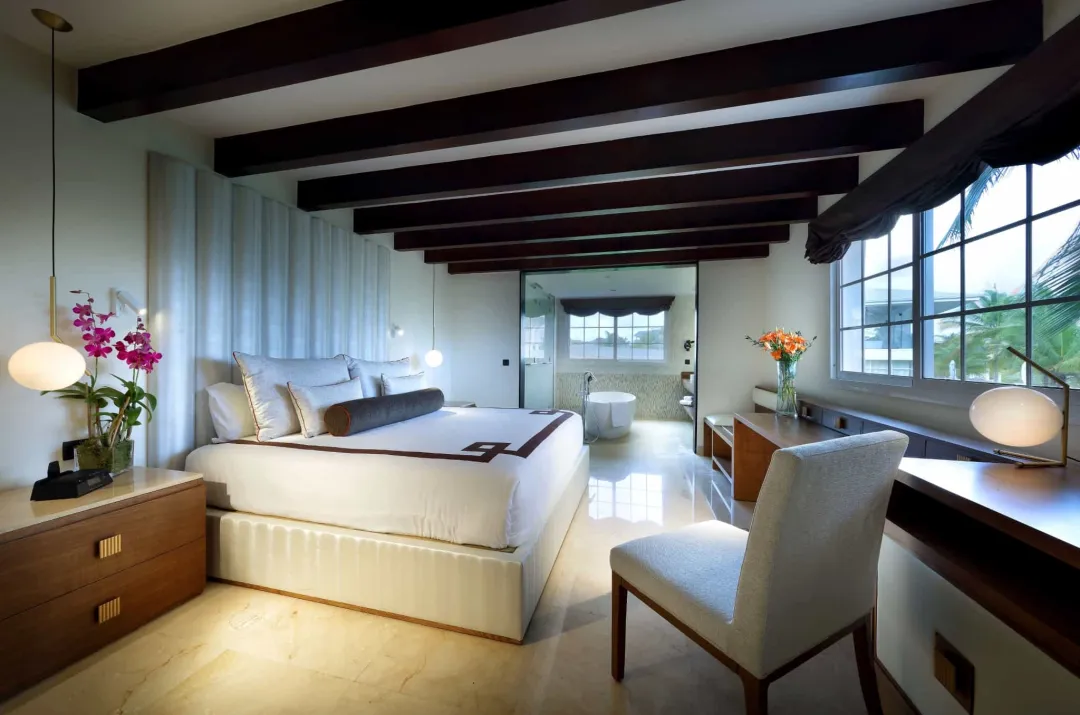 Ambassador Suite Ocean View - Bedroom