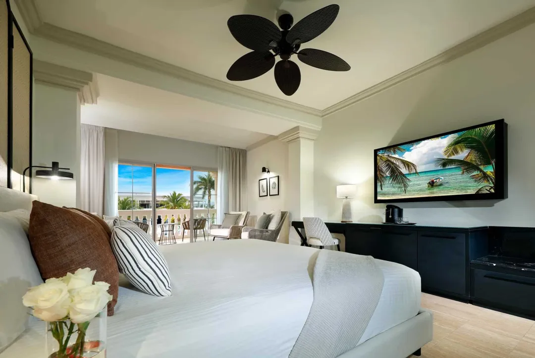Junior Suite Poolside - Bedroom