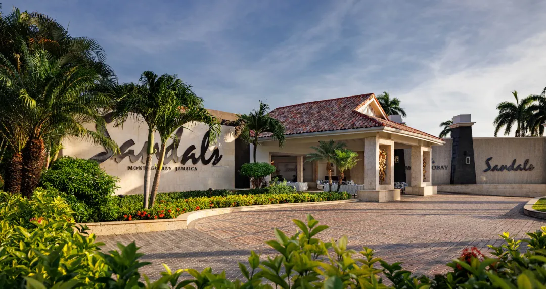 Sandals Montego Bay - Hotel Entrance