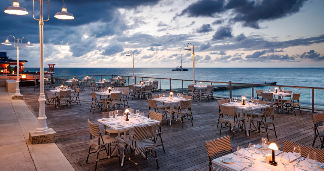 Sandals Montego Bay - Restaurant with Sea View