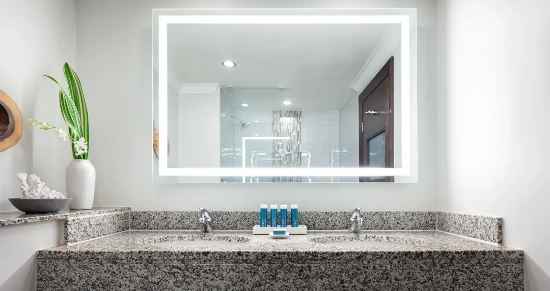 Caribbean Deluxe - Bathroom