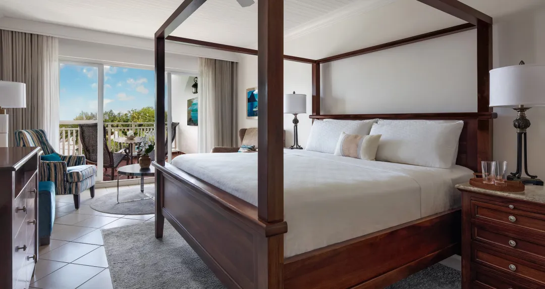 Lover’s Lagoon Honeymoon Premium - Bedroom