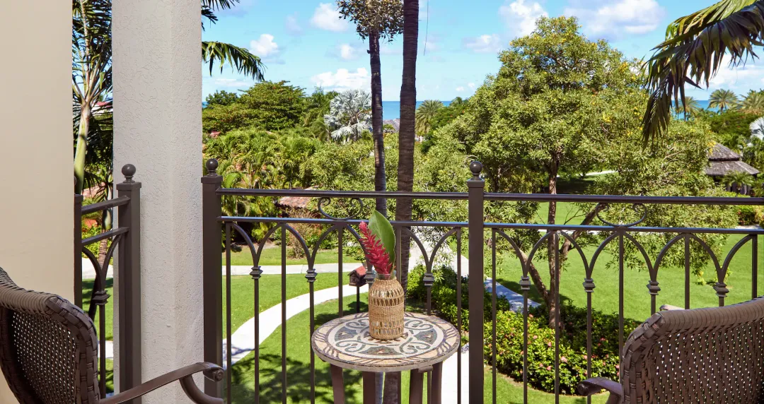 Mediterranean Club Level Suite - VS - Balcony Lounge