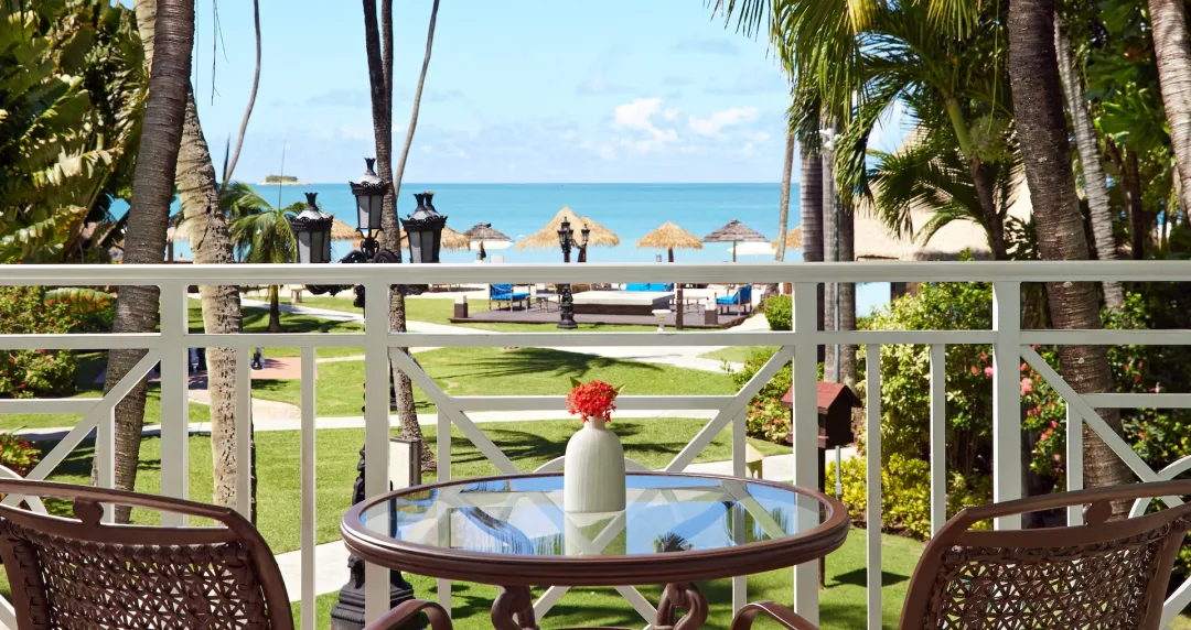 Caribbean Club Level Veranda Suite - JS - Balcony Lounge