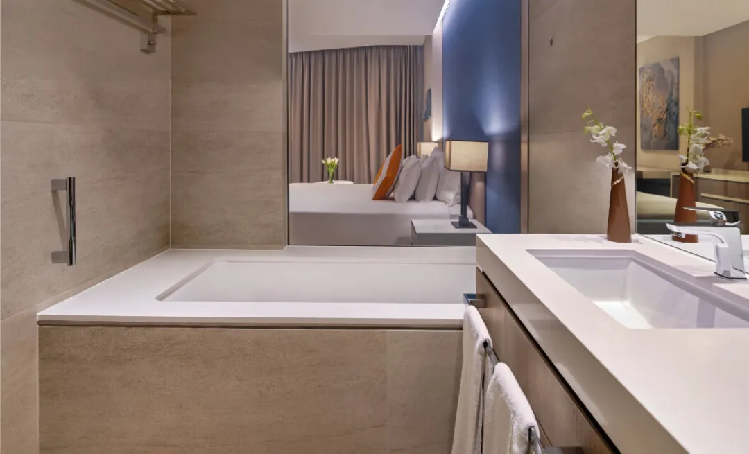 JA Lake View - Deluxe Room - Bathtubs