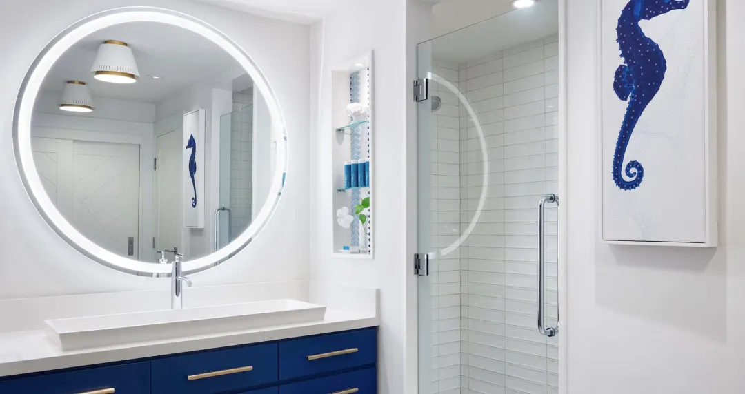 Caribbean Poolside Grande Luxe Walkout with Patio Tranquility Soaking Tub - WPG - Bathroom
