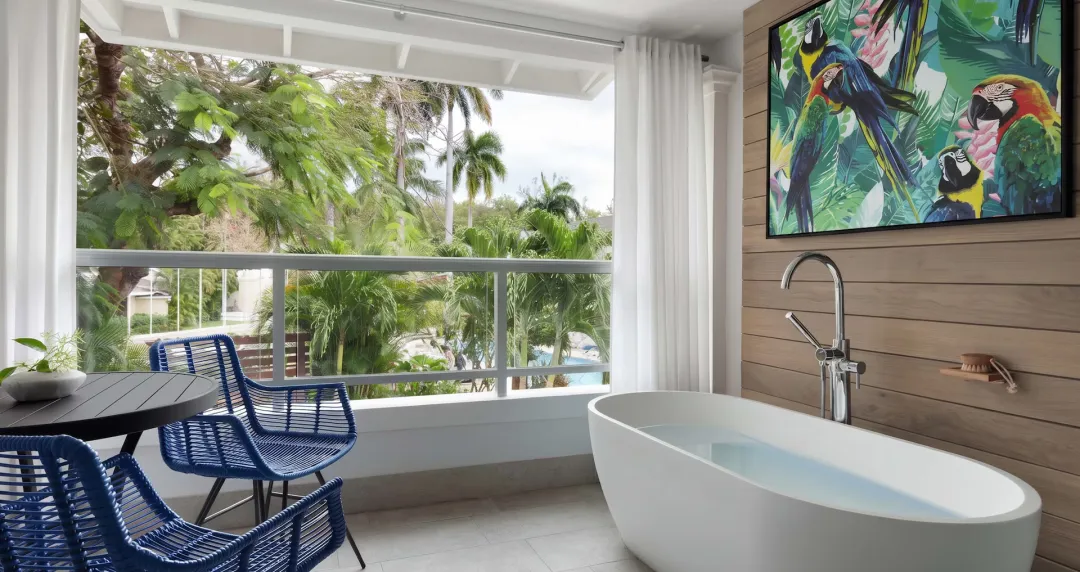 Caribbean Poolside Luxury with Balcony Tranquility Soaking Tub - PL - Balcony Lounge with Bathtub