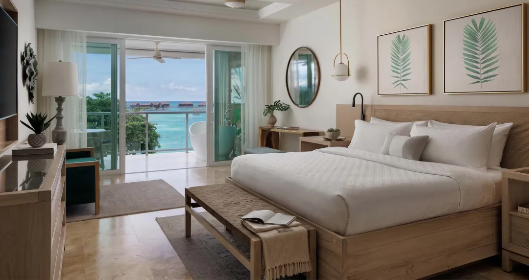 Royal Beachfront Club Suite with Balcony Tranquility Soaking Tub - BCS - Bedroom