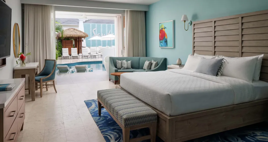 Crystal Lagoon Hideaway Swim-up Club Level Jr. Suite with Patio Tranquility Soaking Tub - HSUP - Bedroom