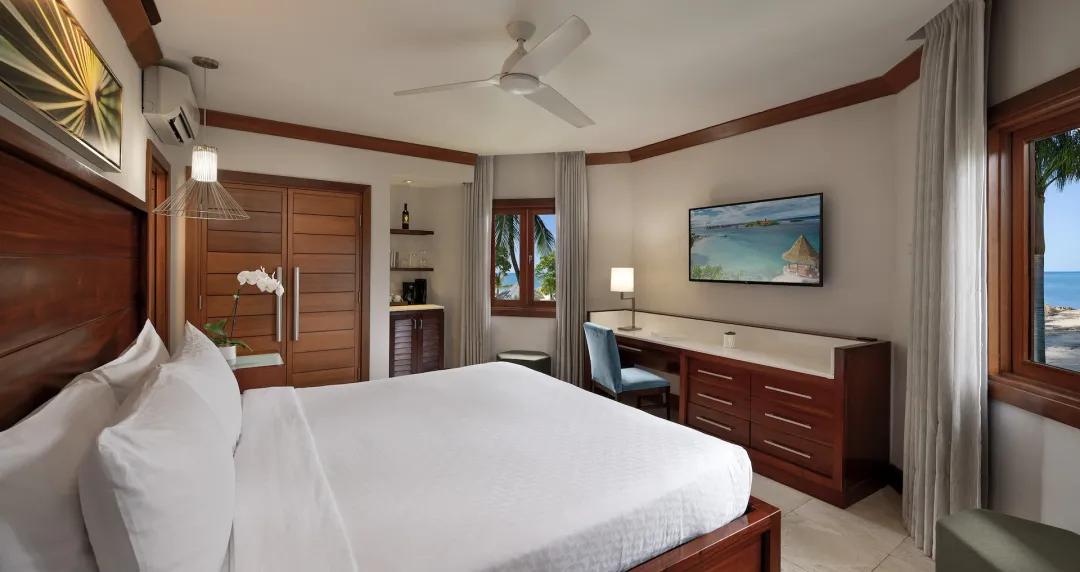 Longshore Oceanview Luxury Room - OL - Bedroom