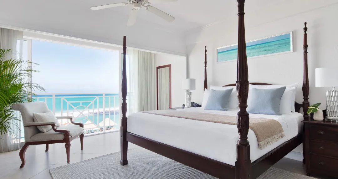 Riviera Honeymoon Beachfront One Bedroom Butler Suite - P1 - Bedroom