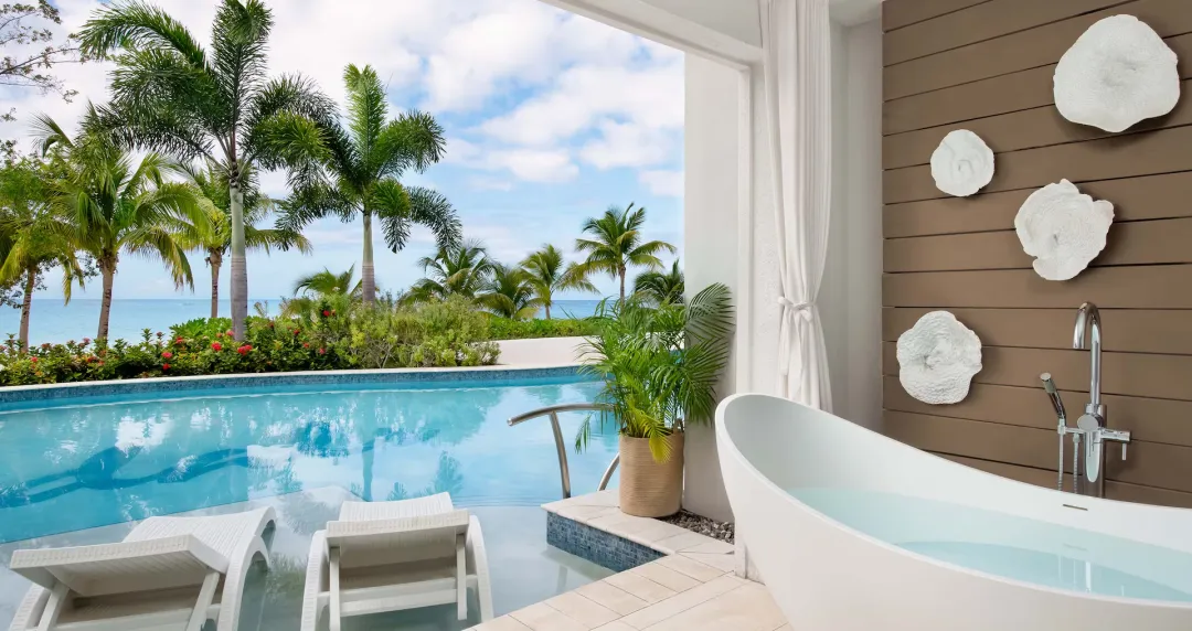 Starlight Beachfront One Bedroom Swim Up Butler Suite with Patio Tranquility Soaking Tub - 1SUP - Terrace Lounge with Pool