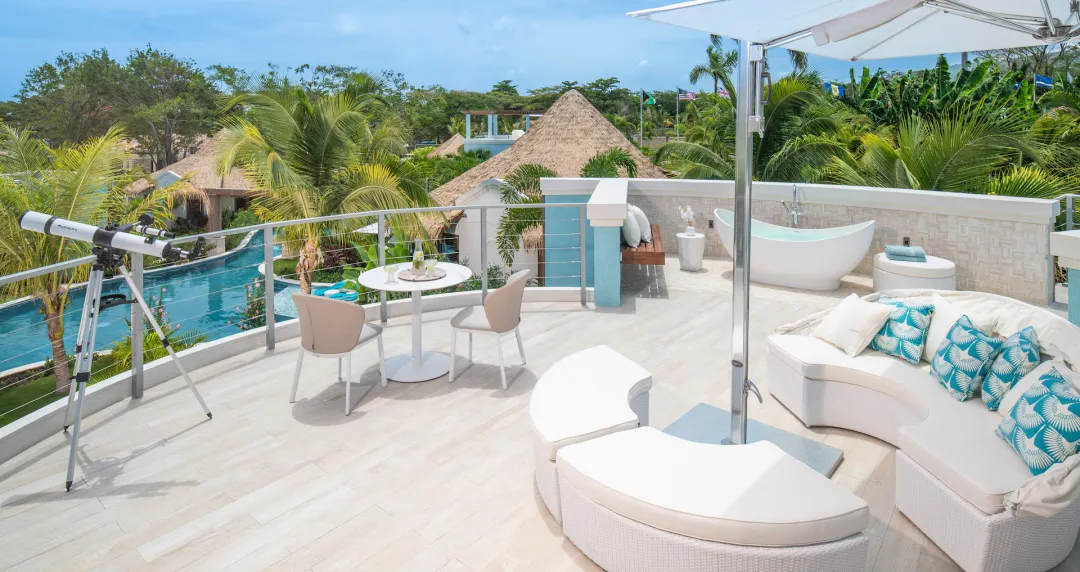 Coyaba Sky Villa Swim-up Rondoval Butler Suite with Private Pool Sanctuary - SKYV - Balcony Lounge with View