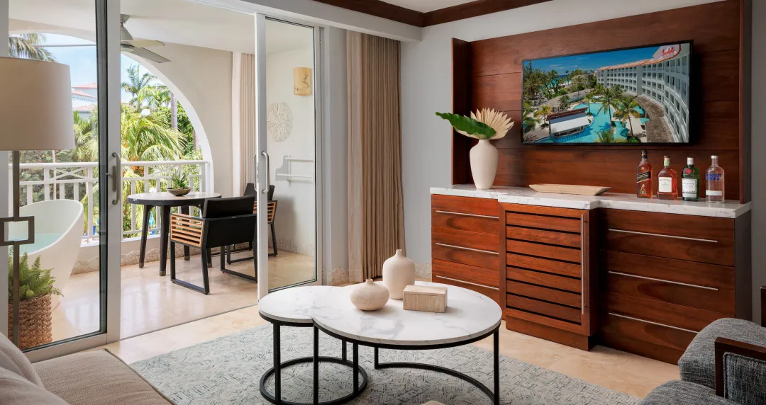 Crystal Lagoon One Bedroom Butler Honeymoon Luxury Suite with Balcony Tranquility Soaking Tub - 1B - Seating Aeria