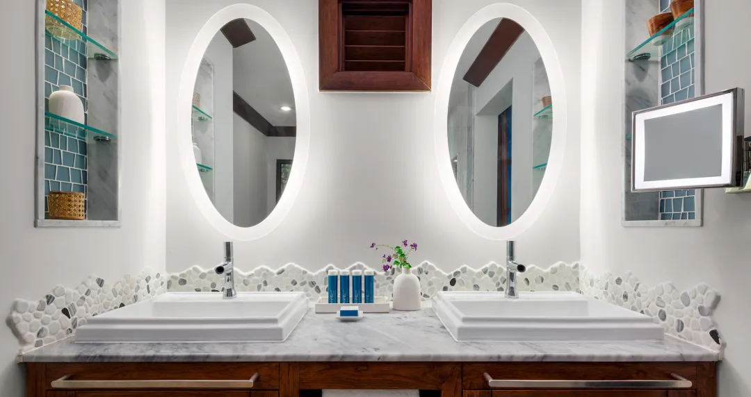 Crystal Lagoon Swim-Up Club Level Luxury Room with Patio Tranquility Soaking Tub - SLX - Bathroom