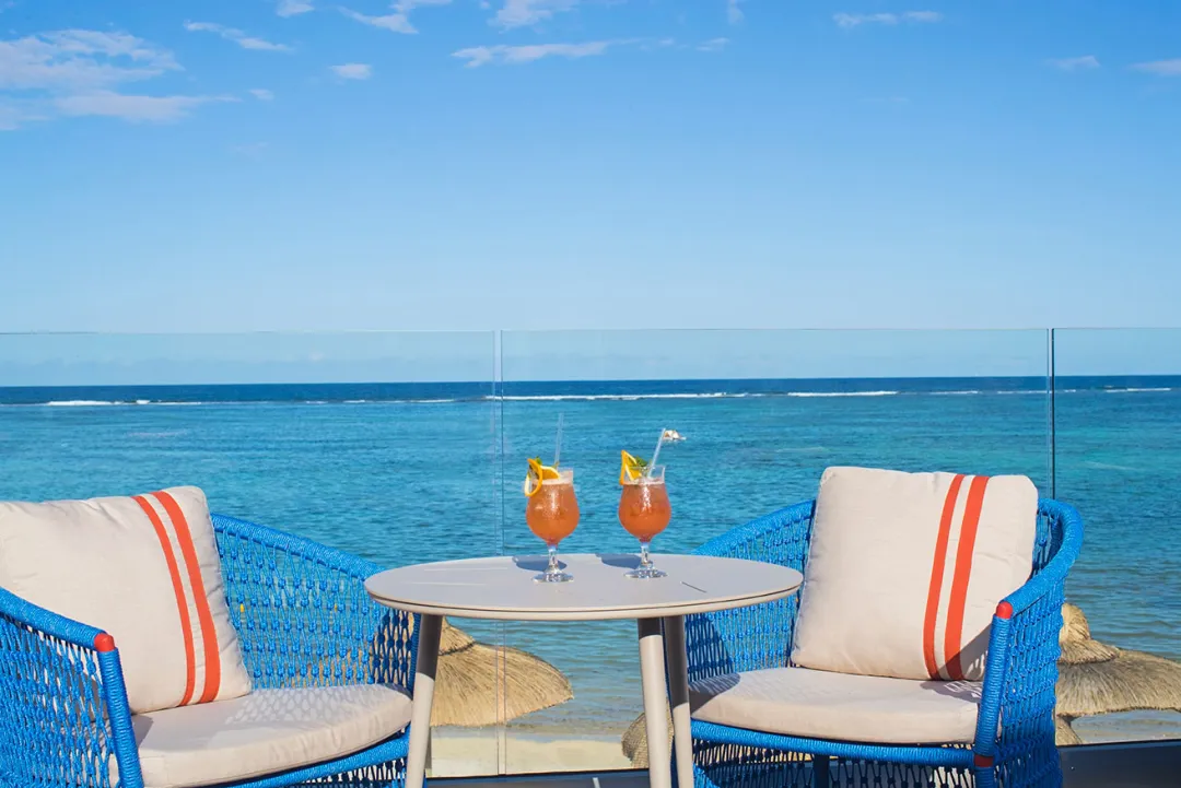 C Mauritius - Bar