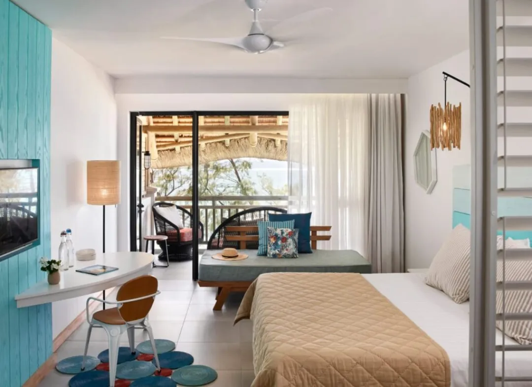 Deluxe Room - Bathroom with View