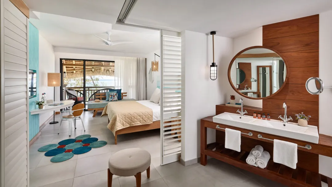 Deluxe Room - Bedroom