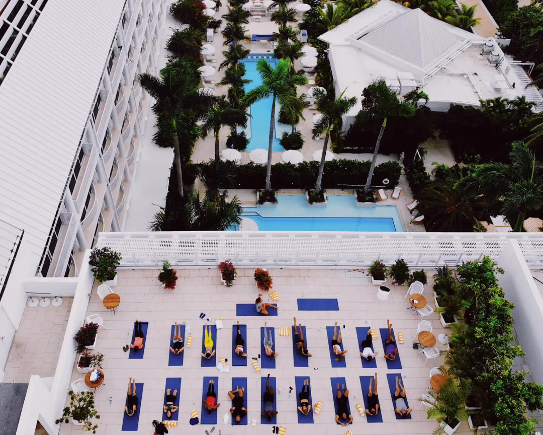 Palm-Heights-Rooftop-Yoga