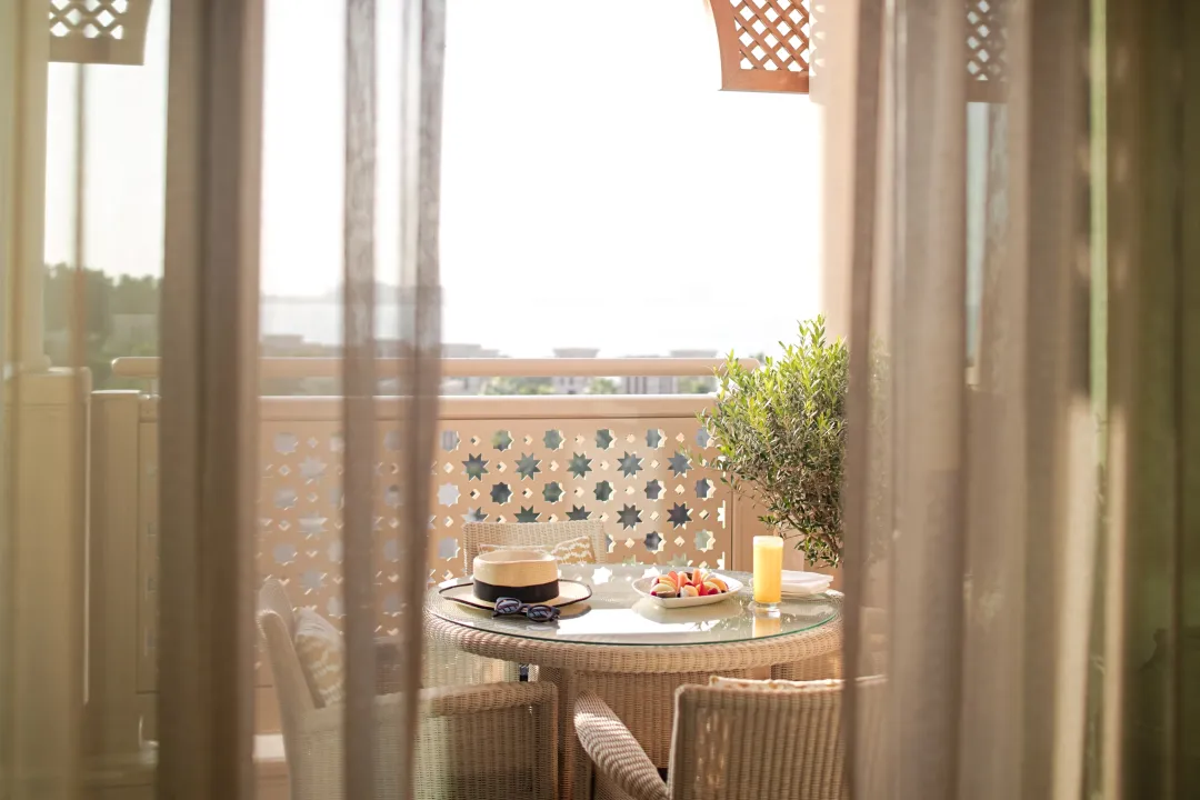 Jumeirah-Al-Qasr-Arabian-Club-Family-Room-Balcony