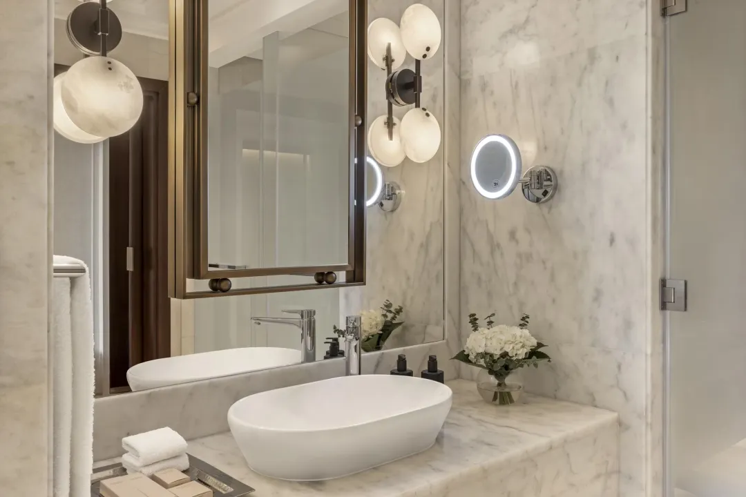Jumeirah-Zabeel-Saray-Deluxe-Family-Room-Bathroom