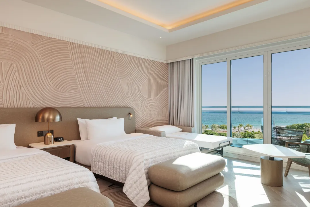 Le-Meridien-Al-Aqha-Executive-Room-View-Twin-Beds