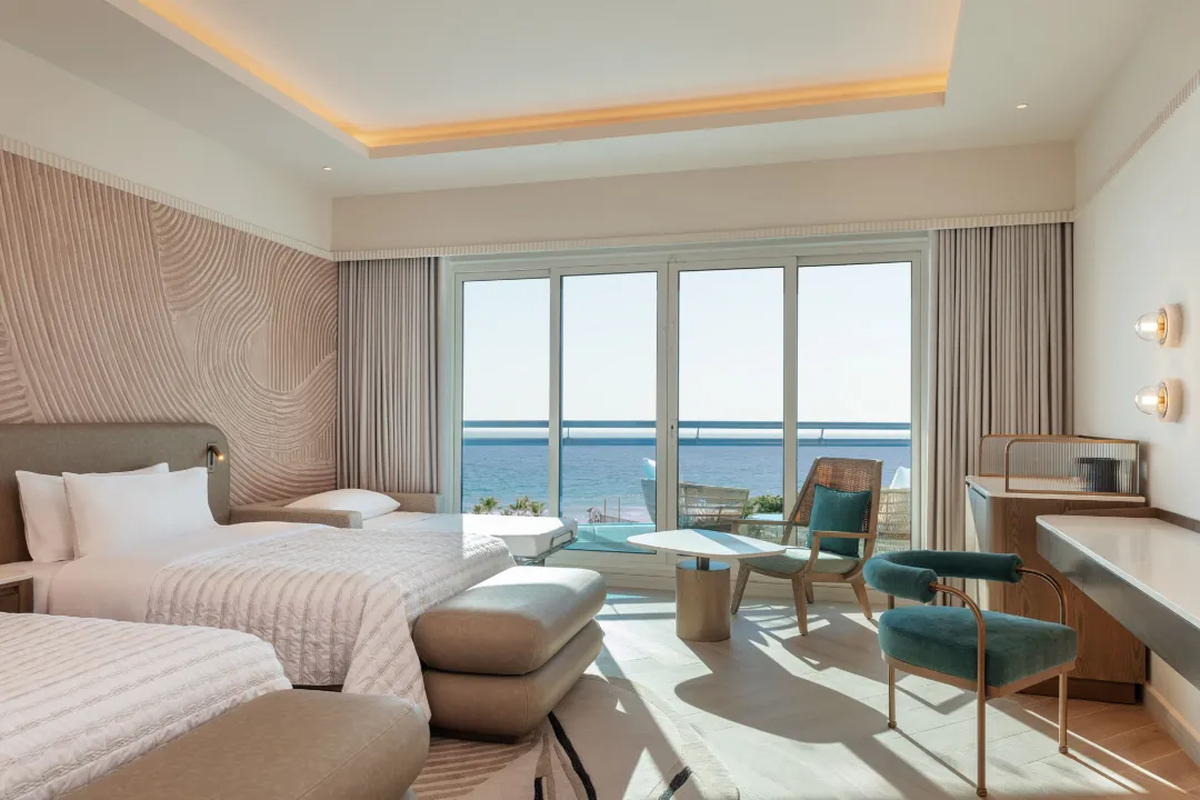 Le-Meridien-Al-Aqha-Executive-Room-Twin-Beds