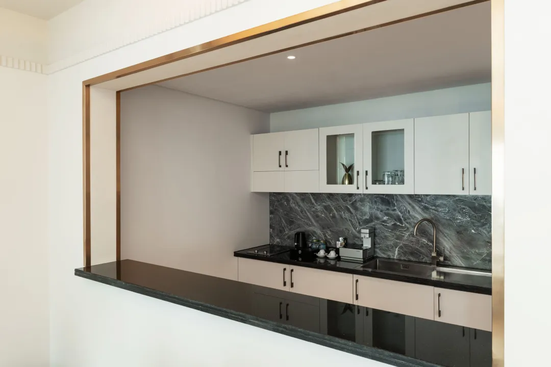 Le-Meridien-Al-Aqah-Executive-Suite-Kitchenette