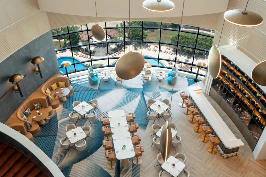 Le-Meridien-Al-Aqah-Executive-Suite-Club-Access