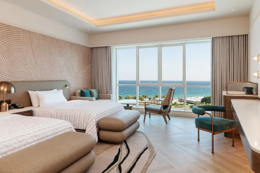Le-Merdien-Al-Aqah-Deluxe-Sea-View-Twin-Beds