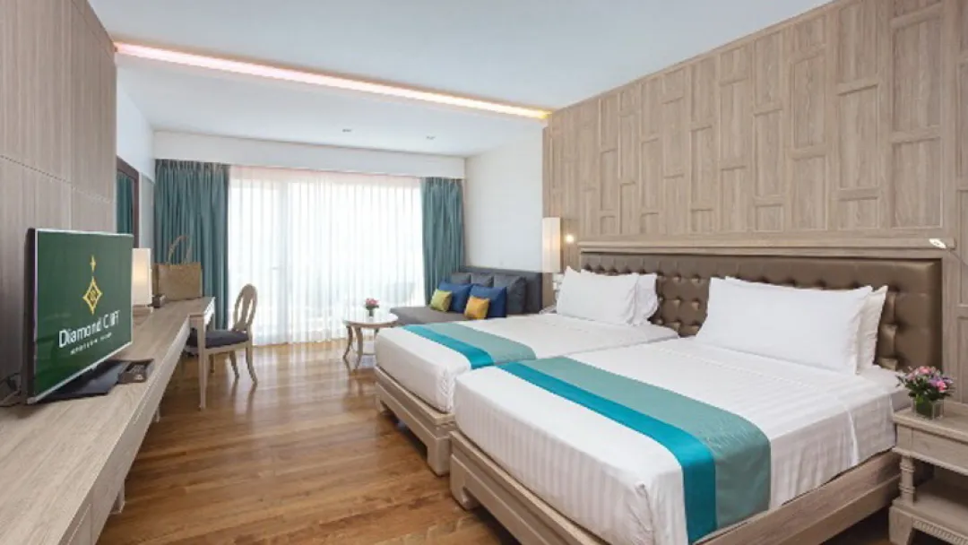 Diamond-Cliff-Super-Deluxe-Room-Twin-Beds