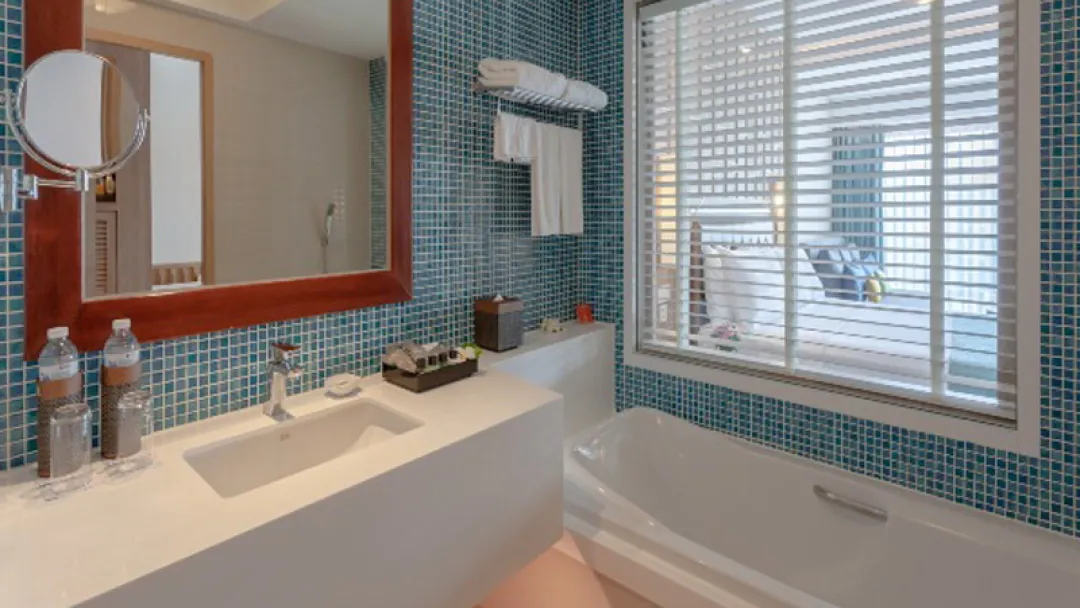 Diamond-Cliff-Super-Deluxe-Sea-View-Room-Bathroom