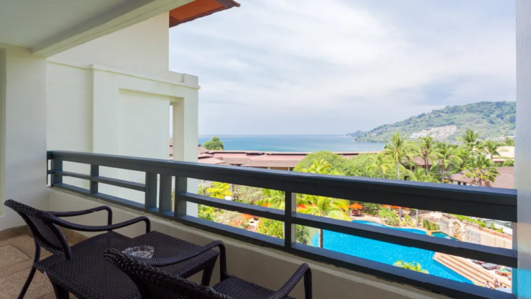 Diamond-Cliff-Grand-Jazuzzi-Suite-Balcony