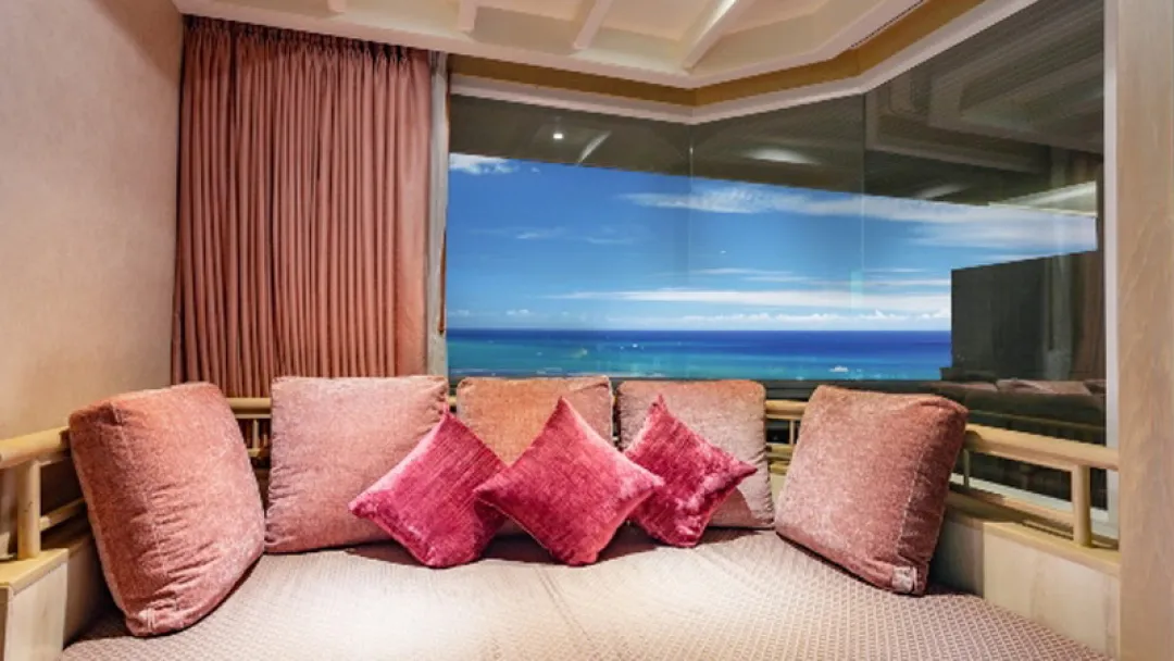 Diamond-Cliff-Diamond-Jacuzzi-Suite-Terrace