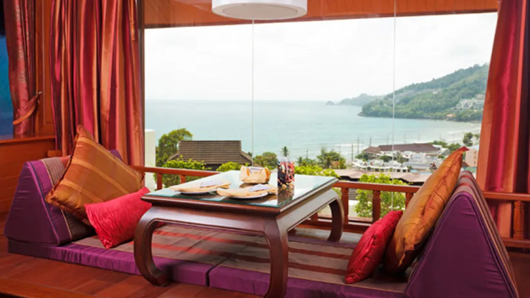 Diamond-Cliff-Romantci-Suite-Sofa