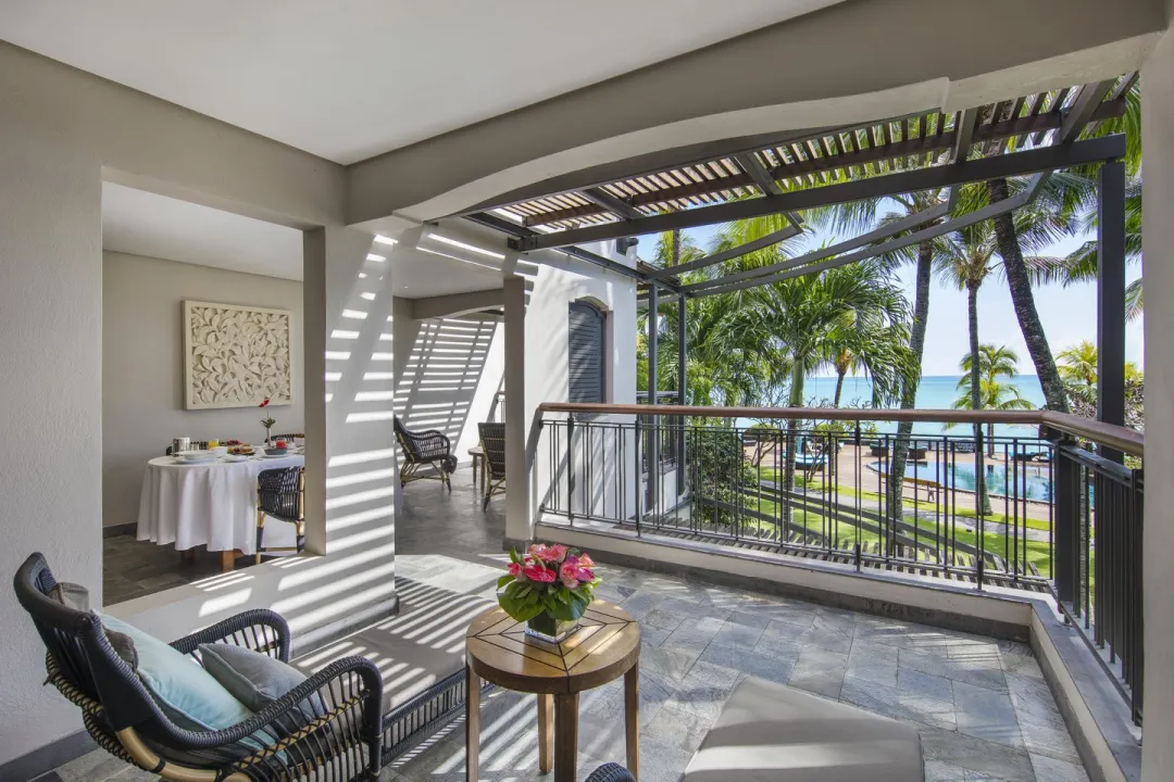 Royal Palm Beachcomber - Senior Suite - Balcony
