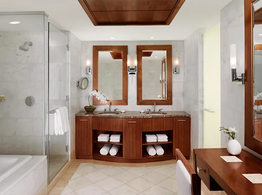 One Bedroom Ocean Suite - Bathroom
