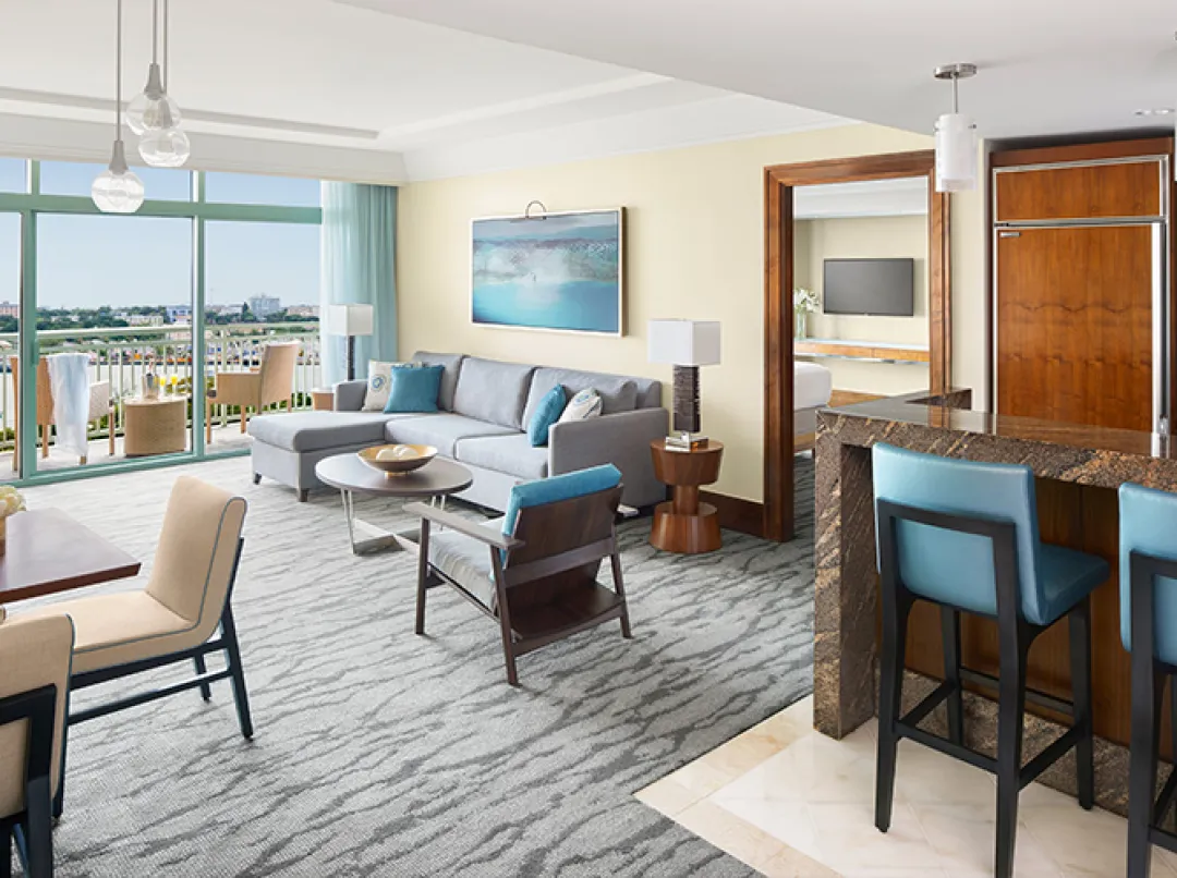 One Bedroom Ocean Suite - Seating Aeria