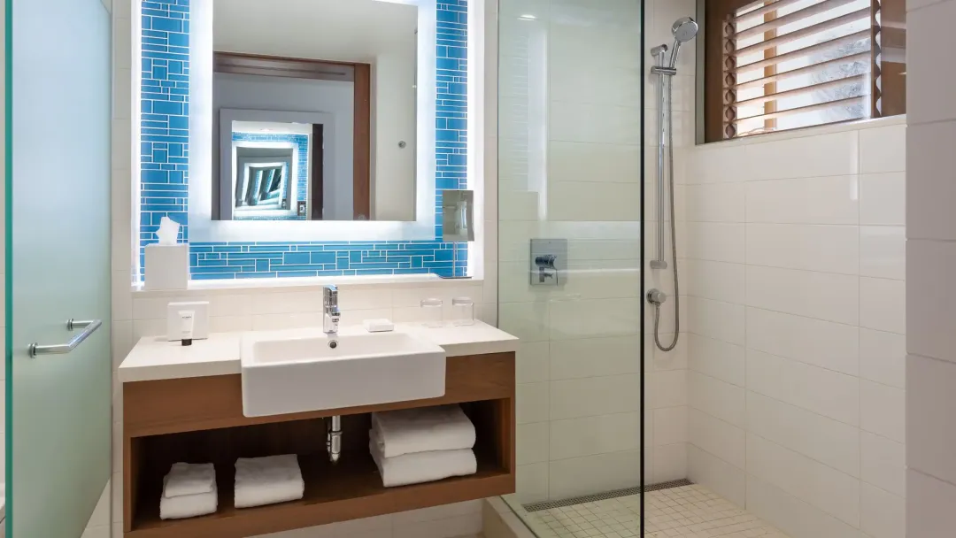 Two Queen Beds Ocean View Room - Bathroom