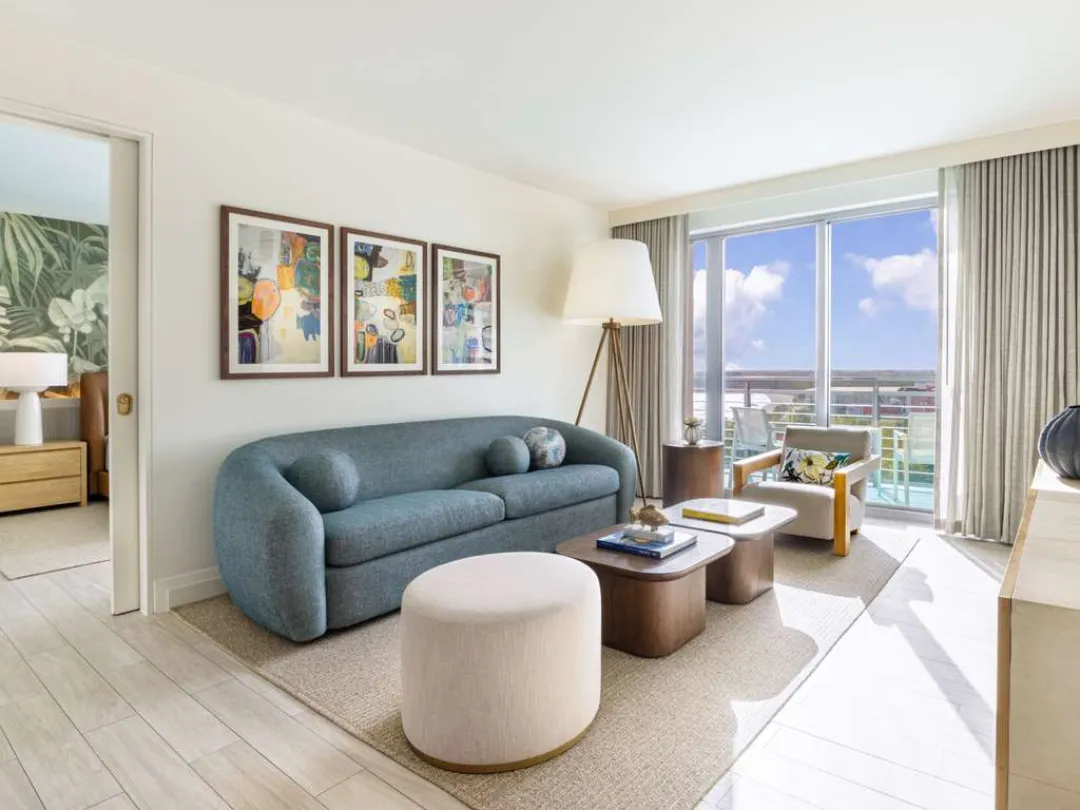 Ocean View Signature Suite - Living Room